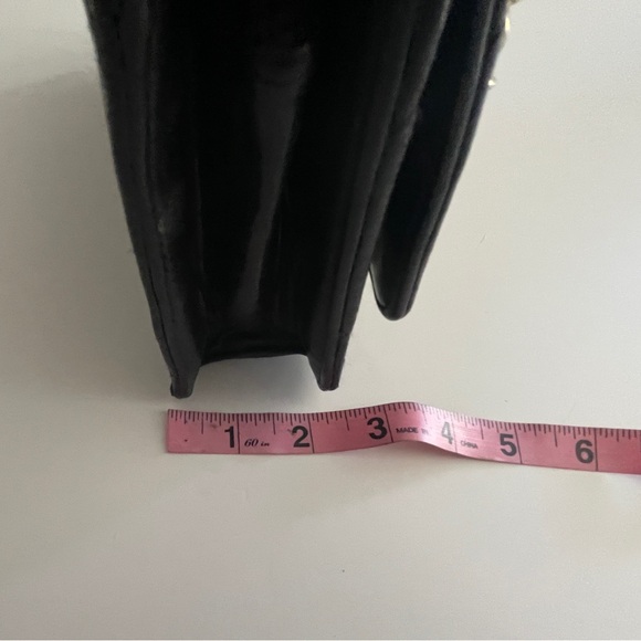 Black leather quilted shoulder bag - Picture 5 of 10